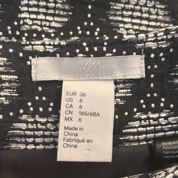 H&M Black with White Circle Print Business Midi Skirt Size 6 - Picture 4 of 5